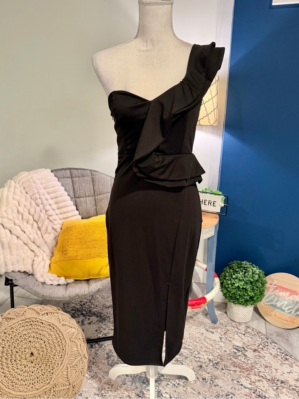 ECO WISH NWT Black One Shoulder Ruffle Formal Dress S